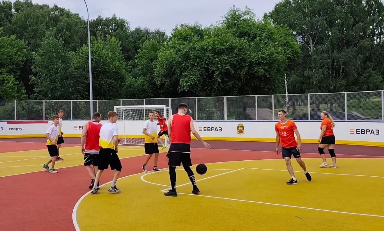 Фото - ЕВРАЗ развивает спорт в Новокузнецке